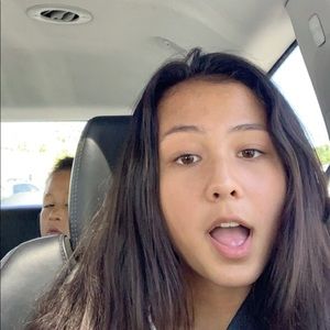 Meet your Posher, Danika